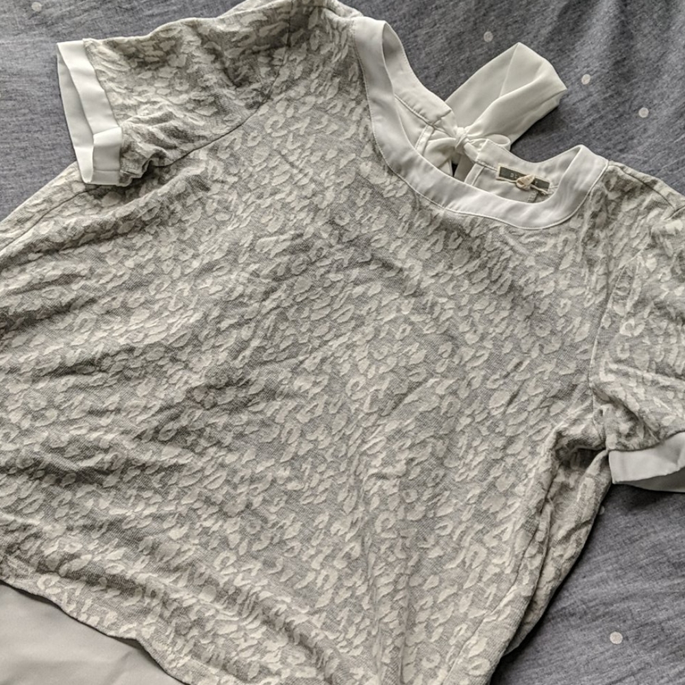 Grey and white sweater blouse combo